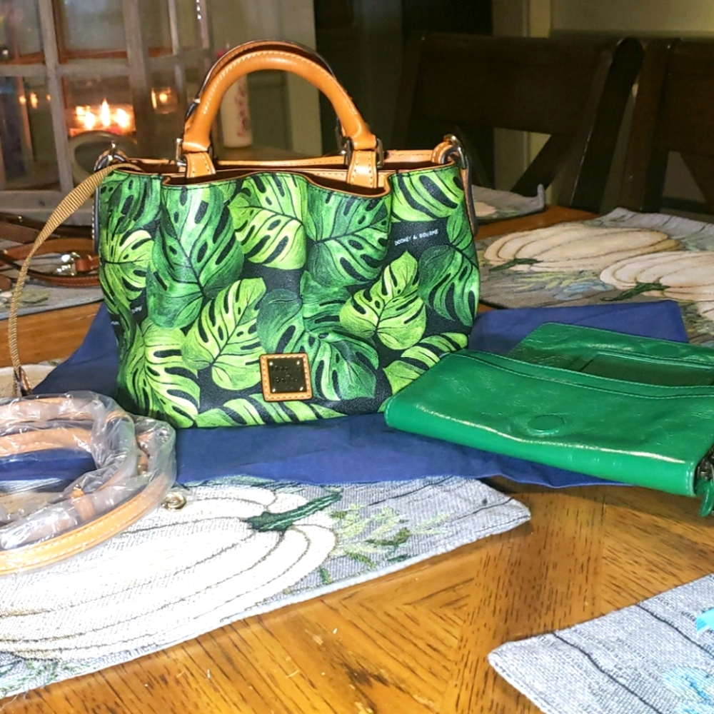 Rare Dooney and bourke mini barlow